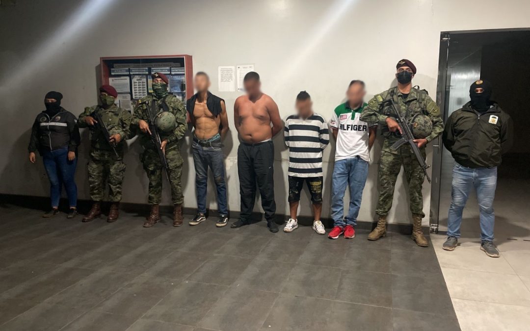 Manabí: FF.AA decomisan armas y sustancias sujetas a fiscalización en la provincia de Manabí